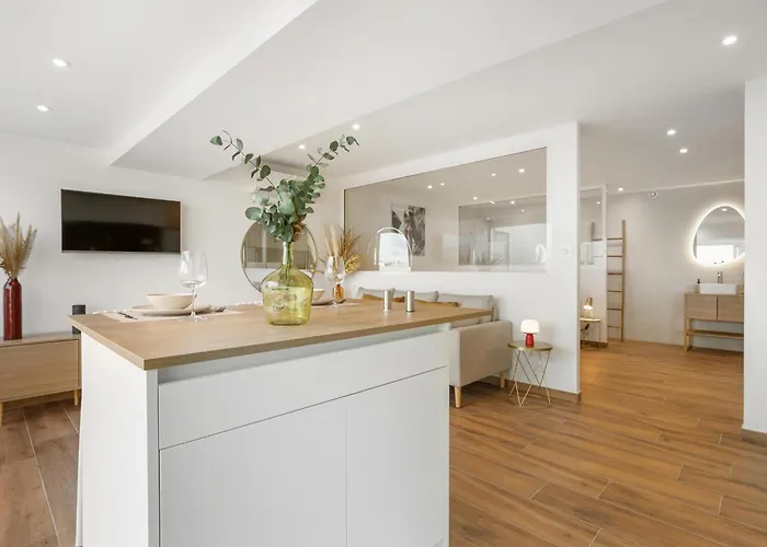 Apartman Le Sauvage - Luxe - Coursive - Terrasse - Parking - Village Naturiste