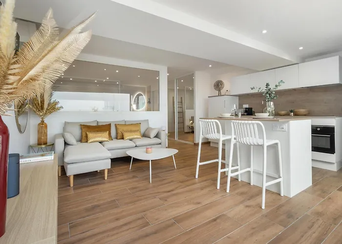 Le Sauvage - Luxe - Coursive - Terrasse - Parking - Village Naturiste Apartman *